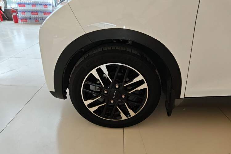 Used Chery QQ Little Ant 2022 Sweet Pink Edition Low-Sugar Version Lithium Iron Phosphate 30 kW 301 km Exterior 4