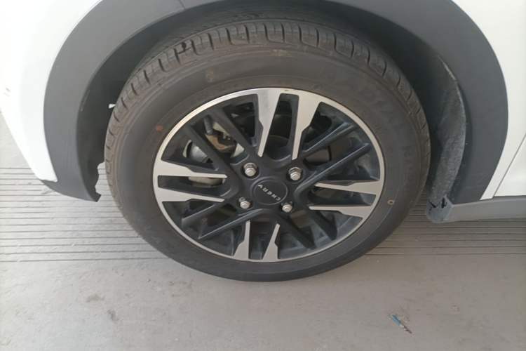 Used Chery QQ Little Ant 2022 Sweet Pink Edition Half-Sugar Version Lithium Iron Phosphate 30 kW 301 km Exterior 4