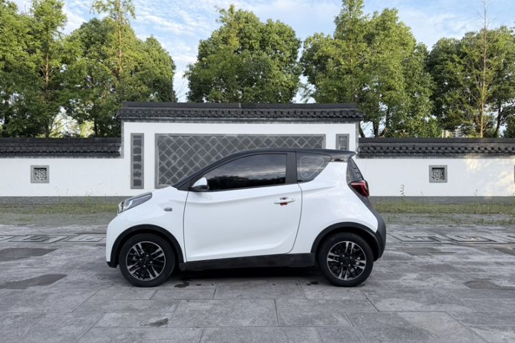 Used Chery QQ Little Ant 2022 Sweet Pink Edition Half-Sugar Version Lithium Iron Phosphate 30 kW 301 km Exterior 4