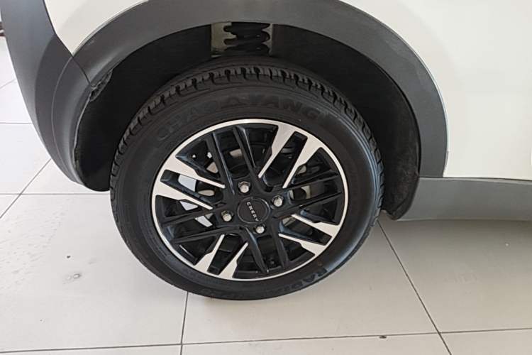 Used Chery QQ Little Ant 2022 Sweet Pink Edition Half-Sugar Version 3-Cell Lithium 30kW 301km Exterior 5