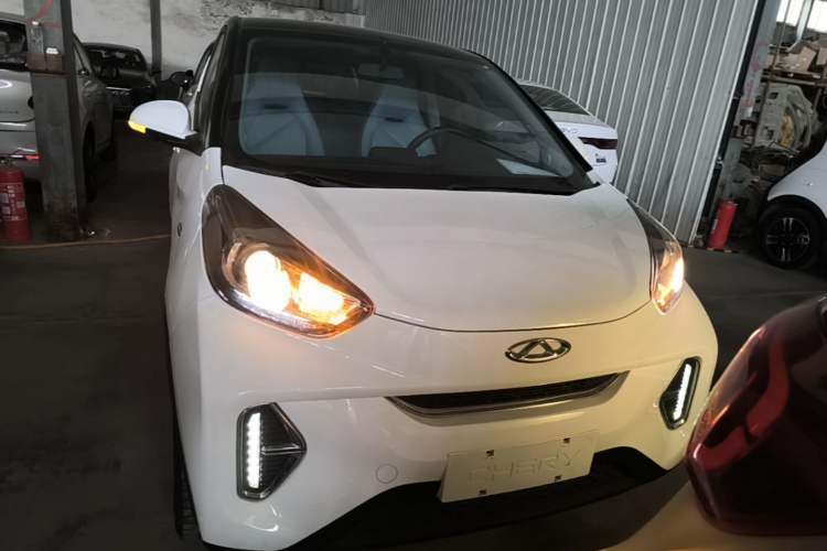 Used Chery QQ Little Ant 2022 Sweet Pink Edition Half-Sugar Version Lithium Iron Phosphate 30 kW 301 km Front