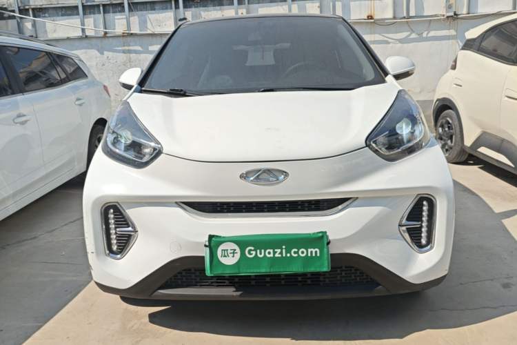 Used Chery QQ Little Ant 2022 Restyled Version Sweet Pink Edition Half-Sugar Version 30.6 kWh 30 kW 301 km Front