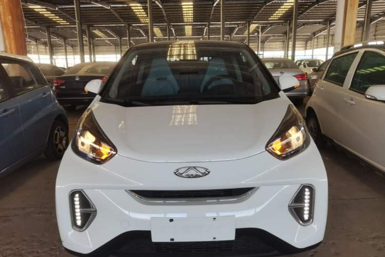 Used Chery QQ Little Ant 2022 Sweet Pink Edition Half-Sugar Version Lithium Iron Phosphate 30 kW 301 km Front