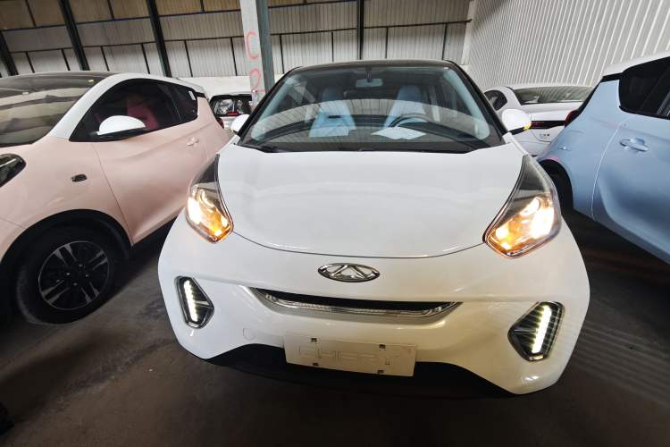 Used Chery QQ Little Ant 2022 Sweet Pink Edition Half-Sugar Version Lithium Iron Phosphate 30 kW 301 km Front