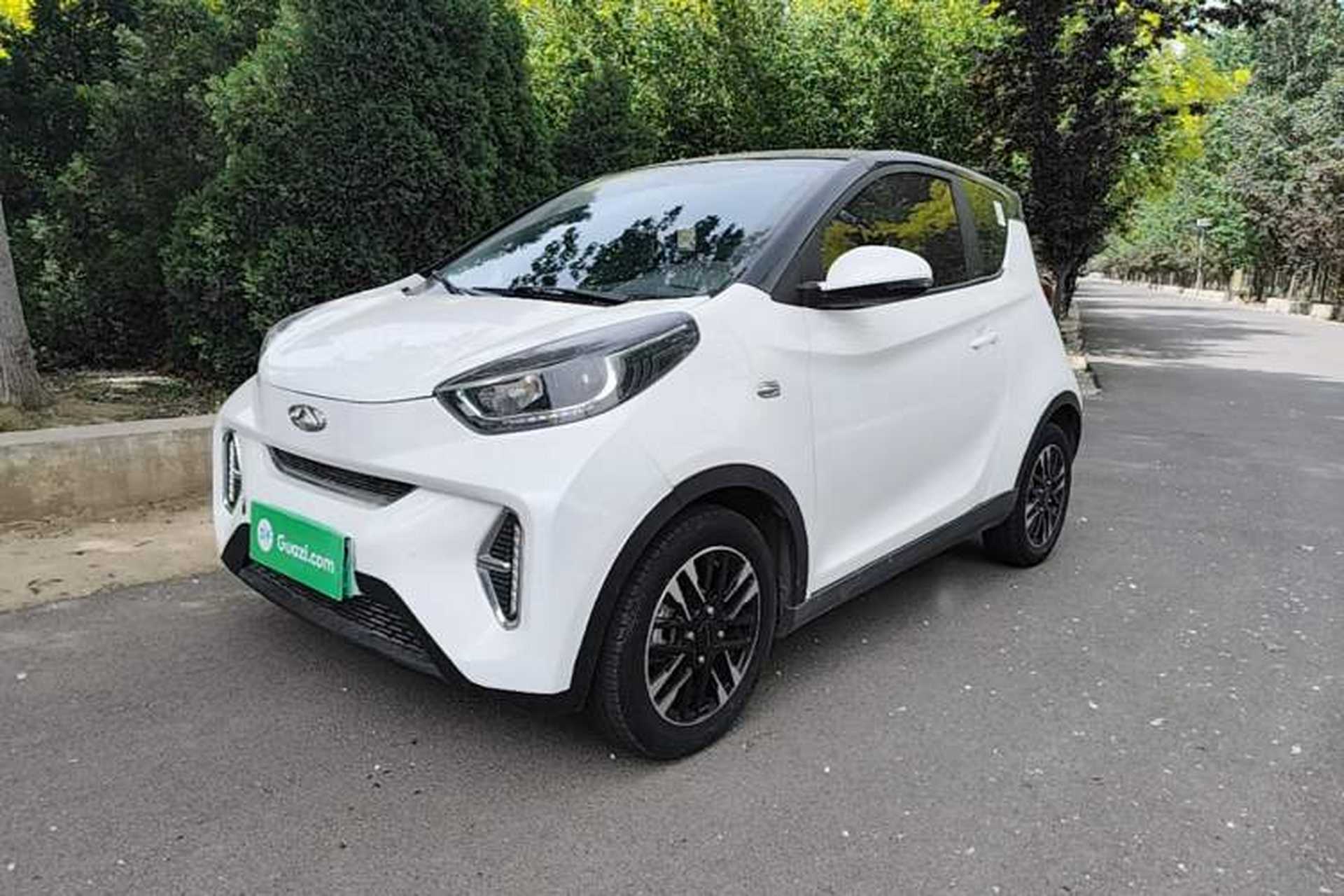 Used Chery QQ Little Ant 2022 Restyled Version Sweet Pink Edition Half-Sugar Version 28.8 kWh 30 kW 301 km Front Left 45 Deg