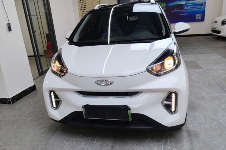 Used Chery QQ Little Ant 2022 Updated Version Sweet Pink Edition Full Sugar Version Lithium Iron Phosphate 30.7 kWh 30 kW 301 km Front