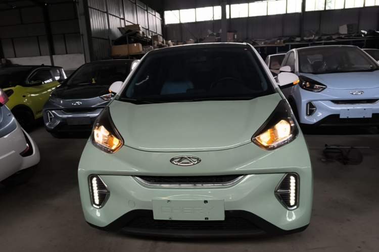 Used Chery QQ Little Ant 2022 Revised Version Sweet Pink Edition Half-Sugar Version Lithium Iron Phosphate 30.7 kWh 30 kW 301 km Front