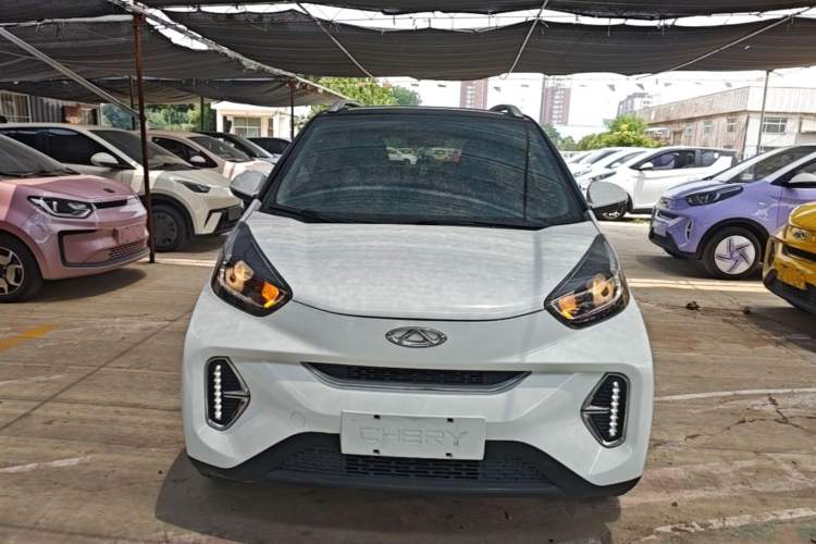 Used Chery QQ Little Ant 2022 Updated Version Sweet Pink Edition Full-Sugar Version 30.6 kWh 30 kW 301 km Front