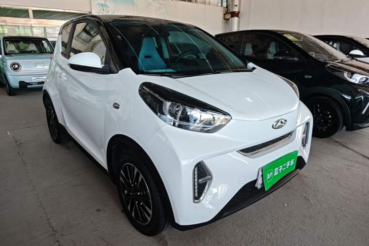 Used Chery QQ Little Ant 2022 Sweet Pink Edition Half-Sugar Version 3-Cell Lithium 30kW 301km Front Right 45 Deg
