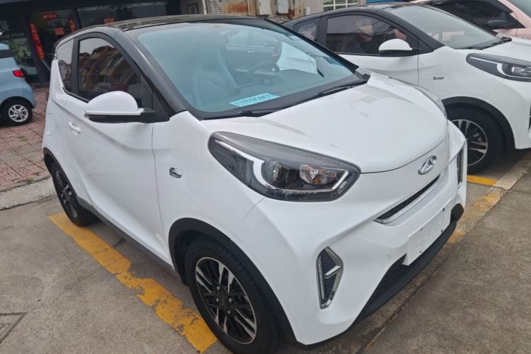 Used Chery QQ Little Ant 2022 Revised Version Sweet Pink Edition Half-Sugar Version Lithium Iron Phosphate 30.7 kWh 30 kW 301 km Front Right 45 Deg
