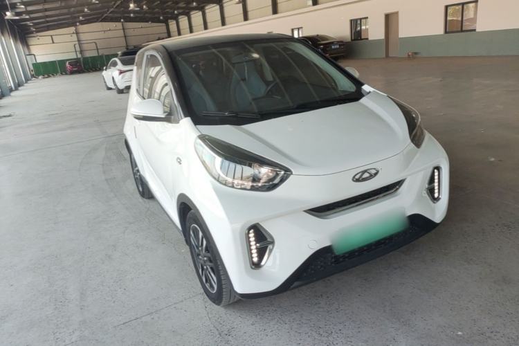 Used Chery QQ Little Ant 2022 Restyled Version Sweet Pink Edition Half-Sugar Version 28.8 kWh 30 kW 301 km Front Right 45 Deg