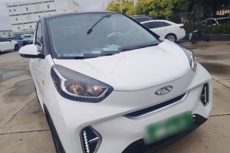 Used Chery QQ Little Ant 2022 Restyled Version Sweet Pink Edition Half-Sugar Version 28.8 kWh 30 kW 301 km Front Right 45 Deg