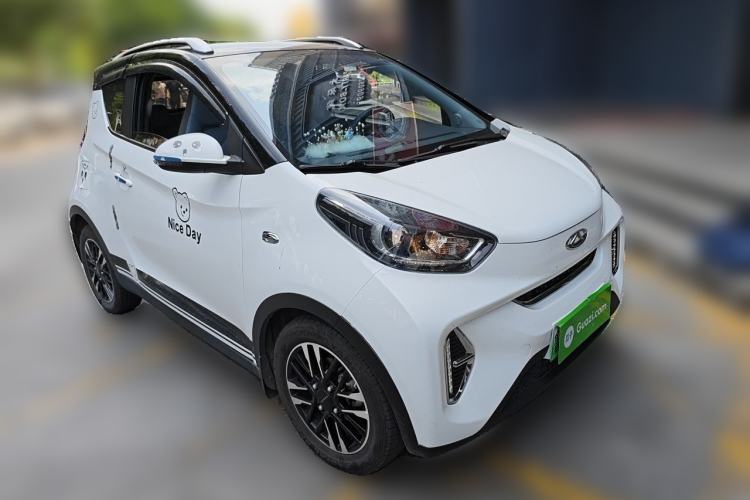 Used Chery QQ Little Ant 2022 Sweet Pink Edition Half-Sugar Version 3-Cell Lithium 30kW 301km Front Right 45 Deg