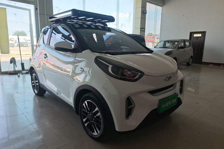 Used Chery QQ Little Ant 2022 Revised Version Sweet Pink Edition Half-Sugar Version Lithium Iron Phosphate 30.7 kWh 30 kW 301 km Front Right 45 Deg