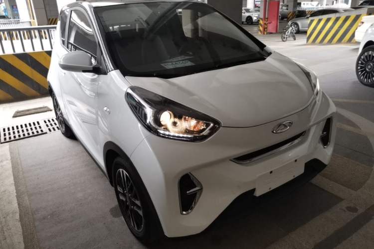 Used Chery QQ Little Ant 2022 Sweet Pink Edition Half-Sugar Version 3-Cell Lithium 30kW 408km Front Right 45 Deg