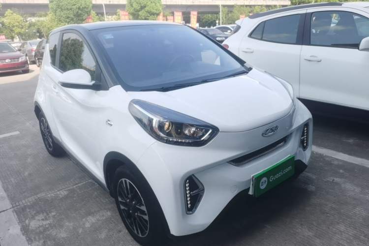 Used Chery QQ Little Ant 2022 Sweet Pink Edition Half-Sugar Version Lithium Iron Phosphate 30 kW 301 km Front Right 45 Deg
