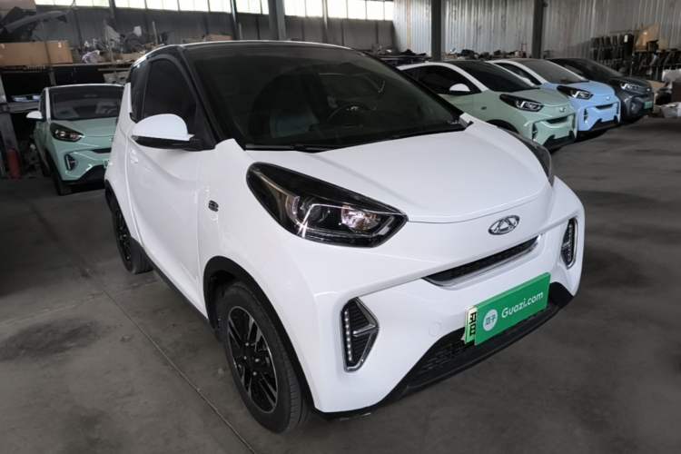 Used Chery QQ Little Ant 2022 Sweet Pink Edition Half-Sugar Version 3-Cell Lithium 30kW 301km Front Right 45 Deg