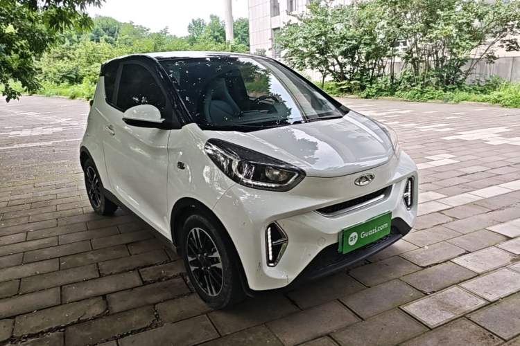 Used Chery QQ Little Ant 2022 Sweet Pink Edition Half-Sugar Version Lithium Iron Phosphate 30 kW 301 km Front Right 45 Deg