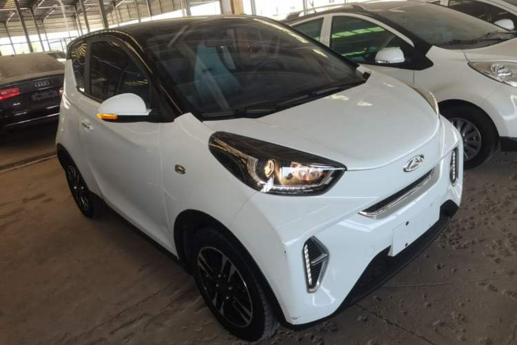 Used Chery QQ Little Ant 2022 Sweet Pink Edition Half-Sugar Version Lithium Iron Phosphate 30 kW 301 km Front Right 45 Deg