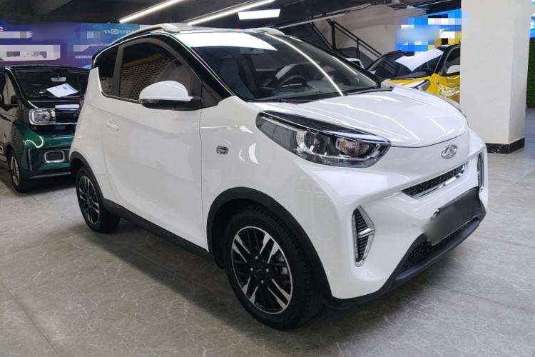 Used Chery QQ Little Ant 2022 Updated Version Sweet Pink Edition Full Sugar Version Lithium Iron Phosphate 30.7 kWh 30 kW 301 km Front Right 45 Deg