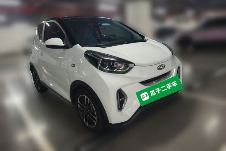 Used Chery QQ Little Ant 2022 Revised Version Sweet Pink Edition Half-Sugar Version Lithium Iron Phosphate 30.7 kWh 30 kW 301 km Front Right 45 Deg