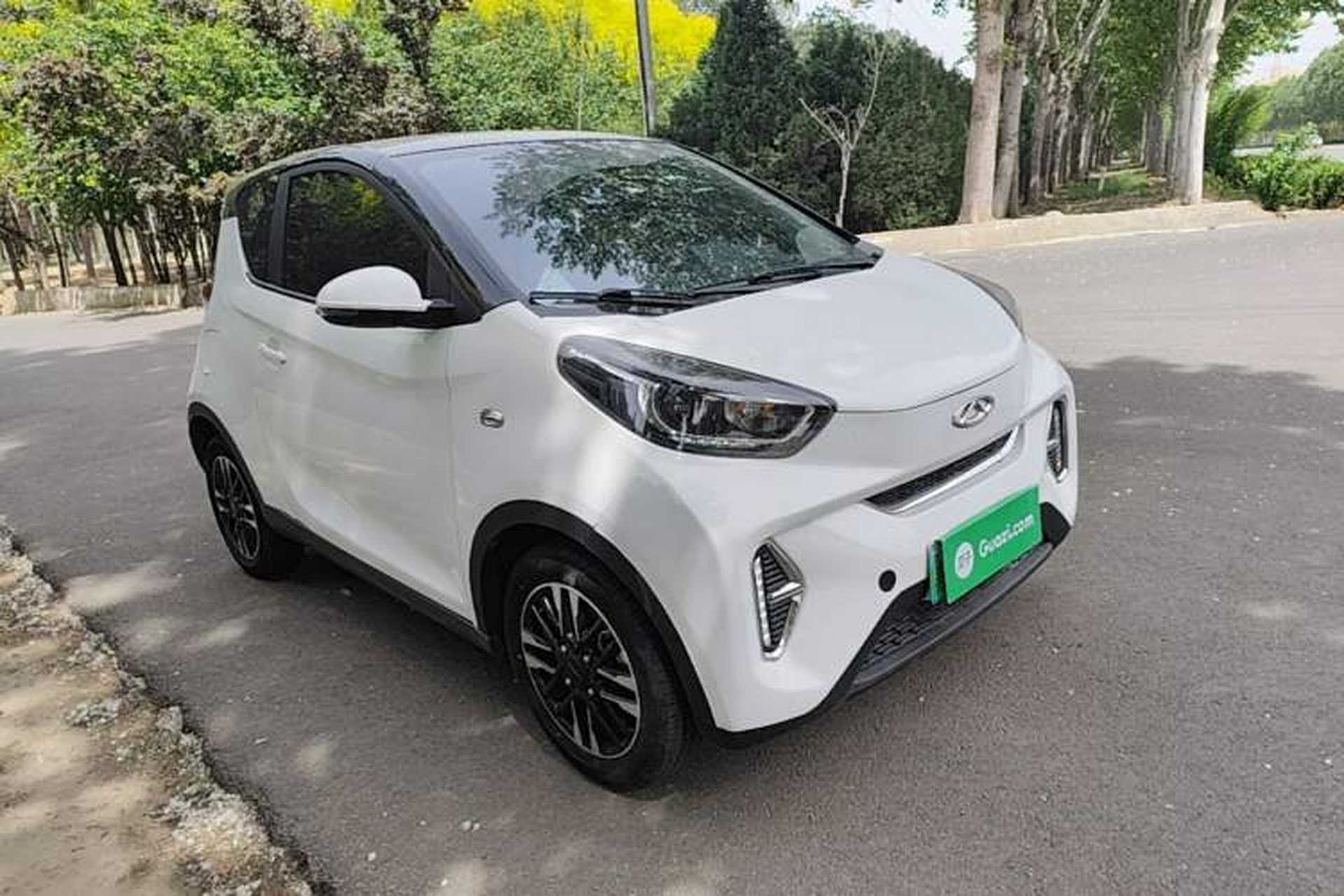 Used Chery QQ Little Ant 2022 Restyled Version Sweet Pink Edition Half-Sugar Version 28.8 kWh 30 kW 301 km Front Right 45 Deg