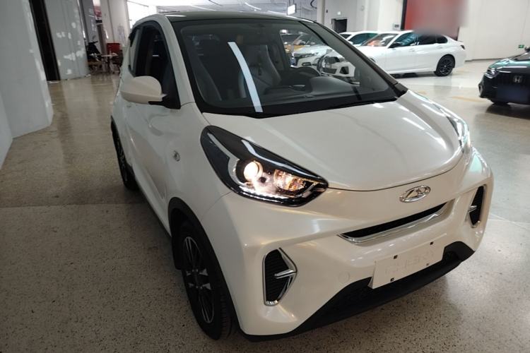 Used Chery QQ Little Ant 2022 Sweet Pink Edition Half-Sugar Version Lithium Iron Phosphate 30 kW 301 km Front Right 45 Deg
