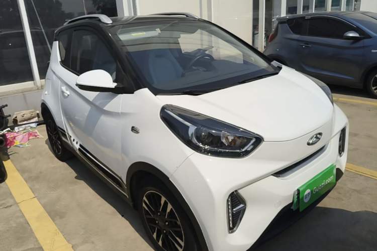 Used Chery QQ Little Ant 2022 Sweet Pink Edition Full-Sugar Version Lithium Iron Phosphate 30 kW 301 km Front Right 45 Deg