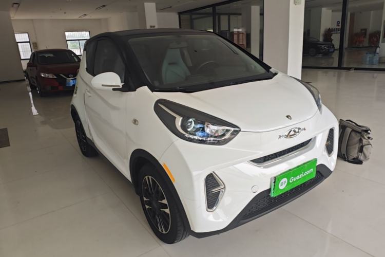 Used Chery QQ Little Ant 2022 Sweet Pink Edition Low-Sugar Version Lithium Iron Phosphate 30 kW 301 km Front Right 45 Deg
