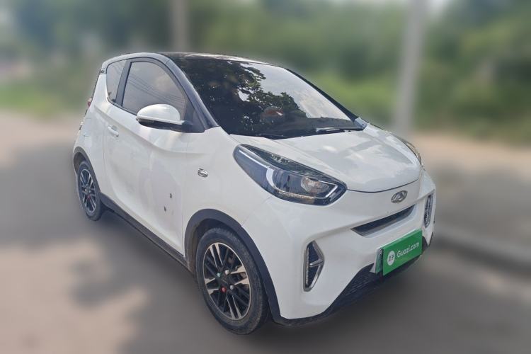 Used Chery QQ Little Ant 2022 Restyled Version Sweet Pink Edition Half-Sugar Version 30.6 kWh 30 kW 301 km Front Right 45 Deg