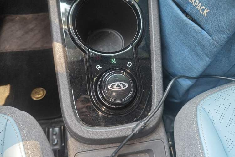 Used Chery QQ Little Ant 2022 Sweet Pink Edition Half-Sugar Version Lithium Iron Phosphate 30 kW 301 km Gear Lever