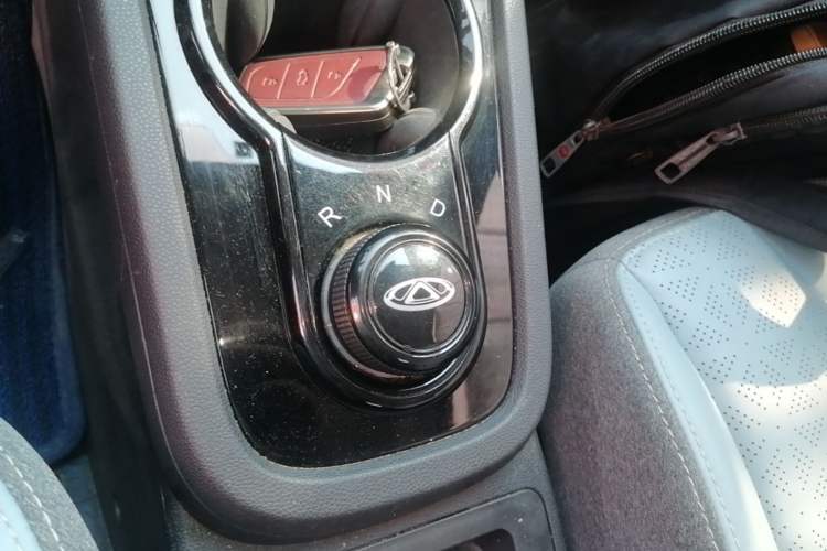 Used Chery QQ Little Ant 2022 Restyled Version Sweet Pink Edition Half-Sugar Version 28.8 kWh 30 kW 301 km Gear Lever