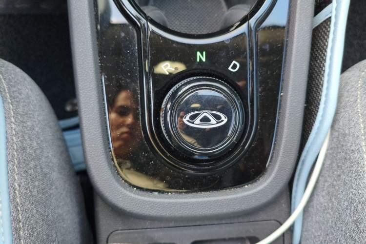 Used Chery QQ Little Ant 2022 Sweet Pink Edition Half-Sugar Version Lithium Iron Phosphate 30 kW 301 km Gear Lever