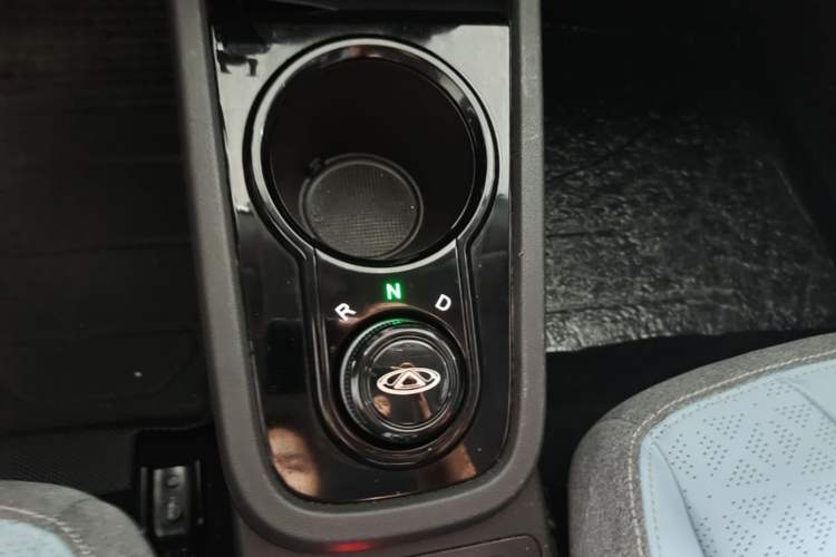 Used Chery QQ Little Ant 2022 Revised Version Sweet Pink Edition Low-Sugar Version 28.8 kWh 30 kW 301 km Gear Lever