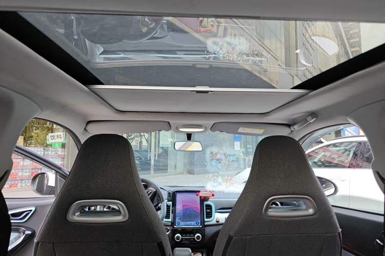 Used Chery QQ Little Ant 2022 Sweet Pink Edition Half-Sugar Version 3-Cell Lithium 30kW 301km Headliner