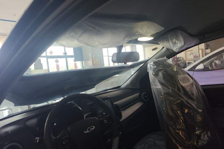 Used Chery QQ Little Ant 2022 Restyled Version Sweet Pink Edition Half-Sugar Version 30.6 kWh 30 kW 301 km Headliner