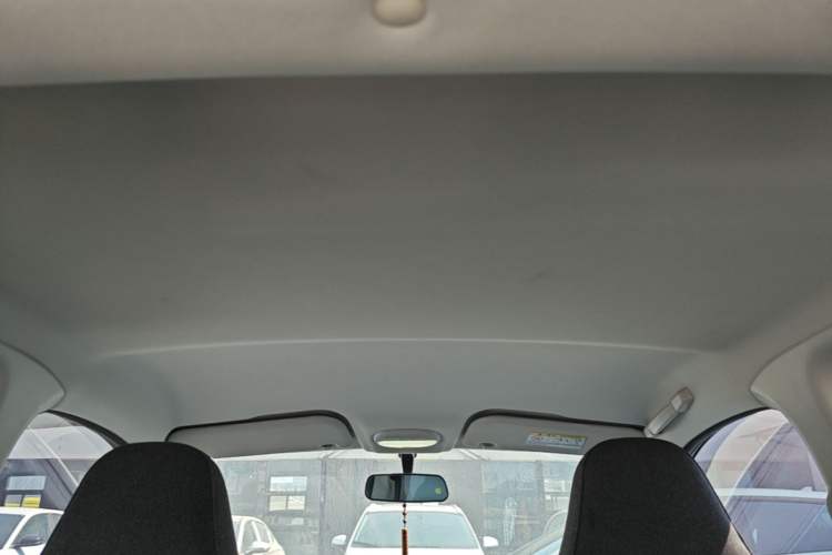 Used Chery QQ Little Ant 2022 Restyled Version Sweet Pink Edition Half-Sugar Version 30.6 kWh 30 kW 301 km Headliner