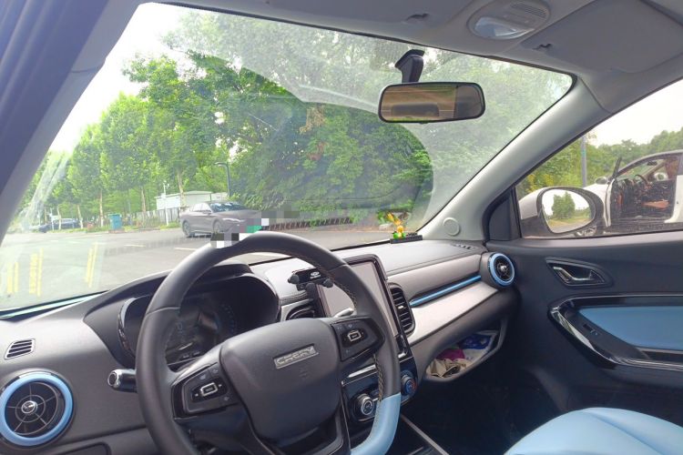 Used Chery QQ Little Ant 2022 Updated Version Sweet Pink Edition Full Sugar Version Lithium Iron Phosphate 30.7 kWh 30 kW 301 km Headliner