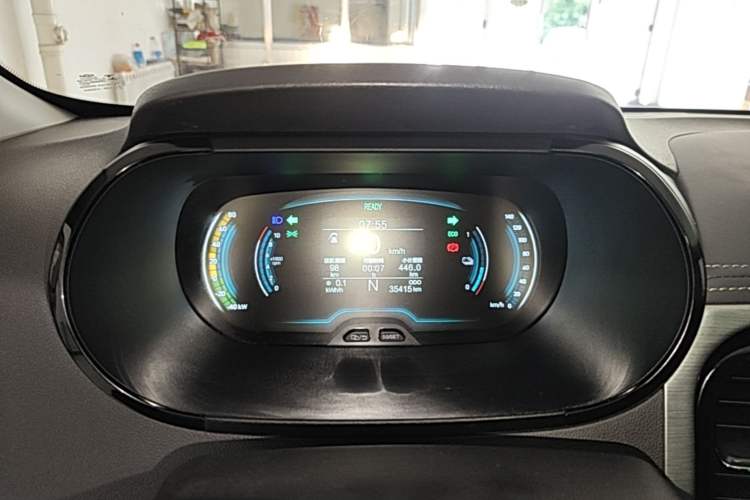 Used Chery QQ Little Ant 2022 Sweet Pink Edition Half-Sugar Version 3-Cell Lithium 30kW 301km Instrument Cluster