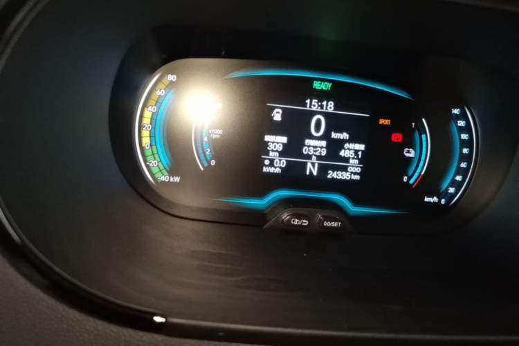 Used Chery QQ Little Ant 2022 Sweet Pink Edition Half-Sugar Version 3-Cell Lithium 30kW 408km Instrument Cluster