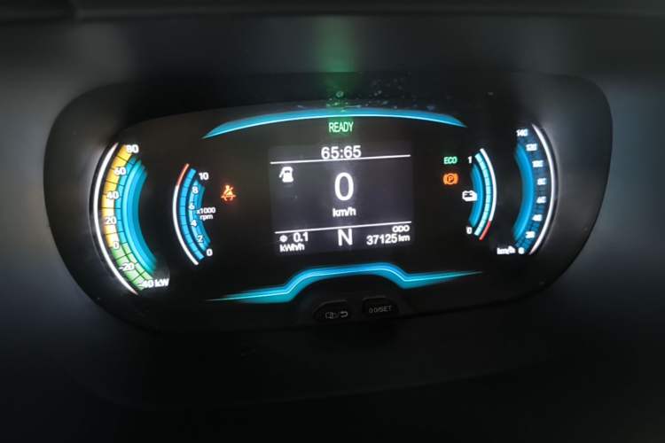 Used Chery QQ Little Ant 2022 Sweet Pink Edition Half-Sugar Version 3-Cell Lithium 30kW 301km Instrument Cluster