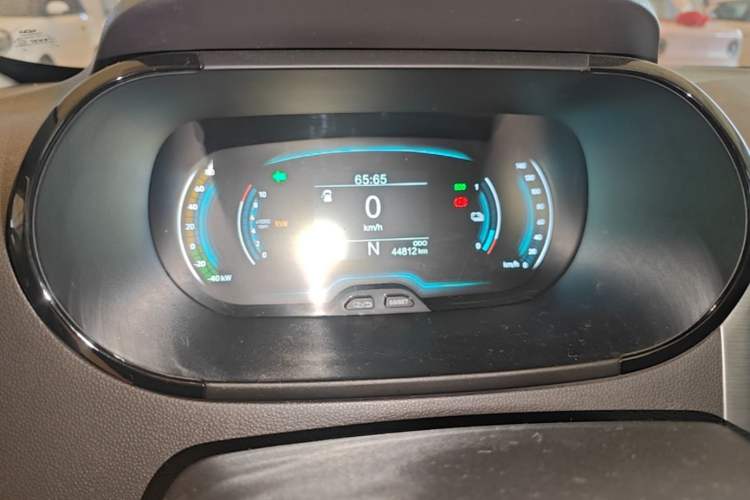Used Chery QQ Little Ant 2022 Sweet Pink Edition Low-Sugar Version Lithium Iron Phosphate 30 kW 301 km Instrument Cluster