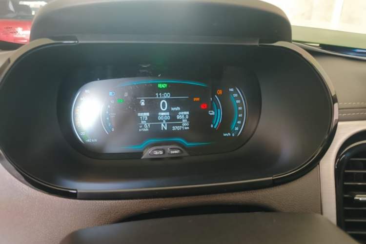 Used Chery QQ Little Ant 2022 Sweet Pink Edition Half-Sugar Version Lithium Iron Phosphate 30 kW 301 km Instrument Cluster