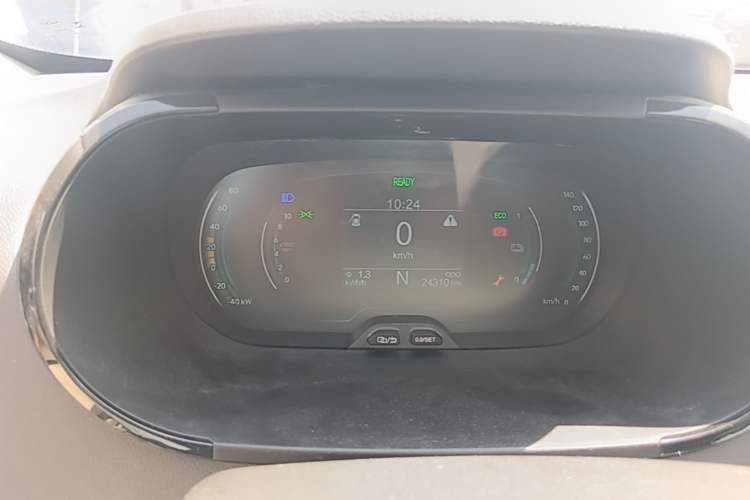 Used Chery QQ Little Ant 2022 Revised Version Sweet Pink Edition Half-Sugar Version Lithium Iron Phosphate 30.7 kWh 30 kW 301 km Instrument Cluster