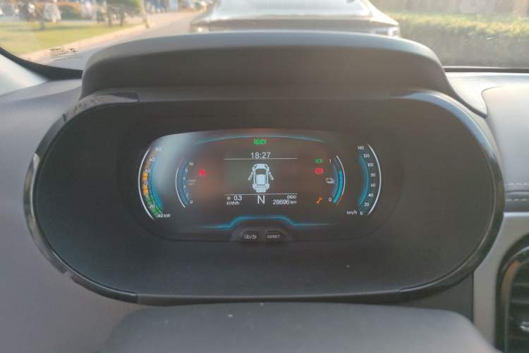 Used Chery QQ Little Ant 2022 Sweet Pink Edition Full-Sugar Version Lithium Iron Phosphate 30 kW 301 km Instrument Cluster