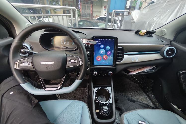 Used Chery QQ Little Ant 2022 Revised Version Sweet Pink Edition Half-Sugar Version Lithium Iron Phosphate 30.7 kWh 30 kW 301 km Interior 2
