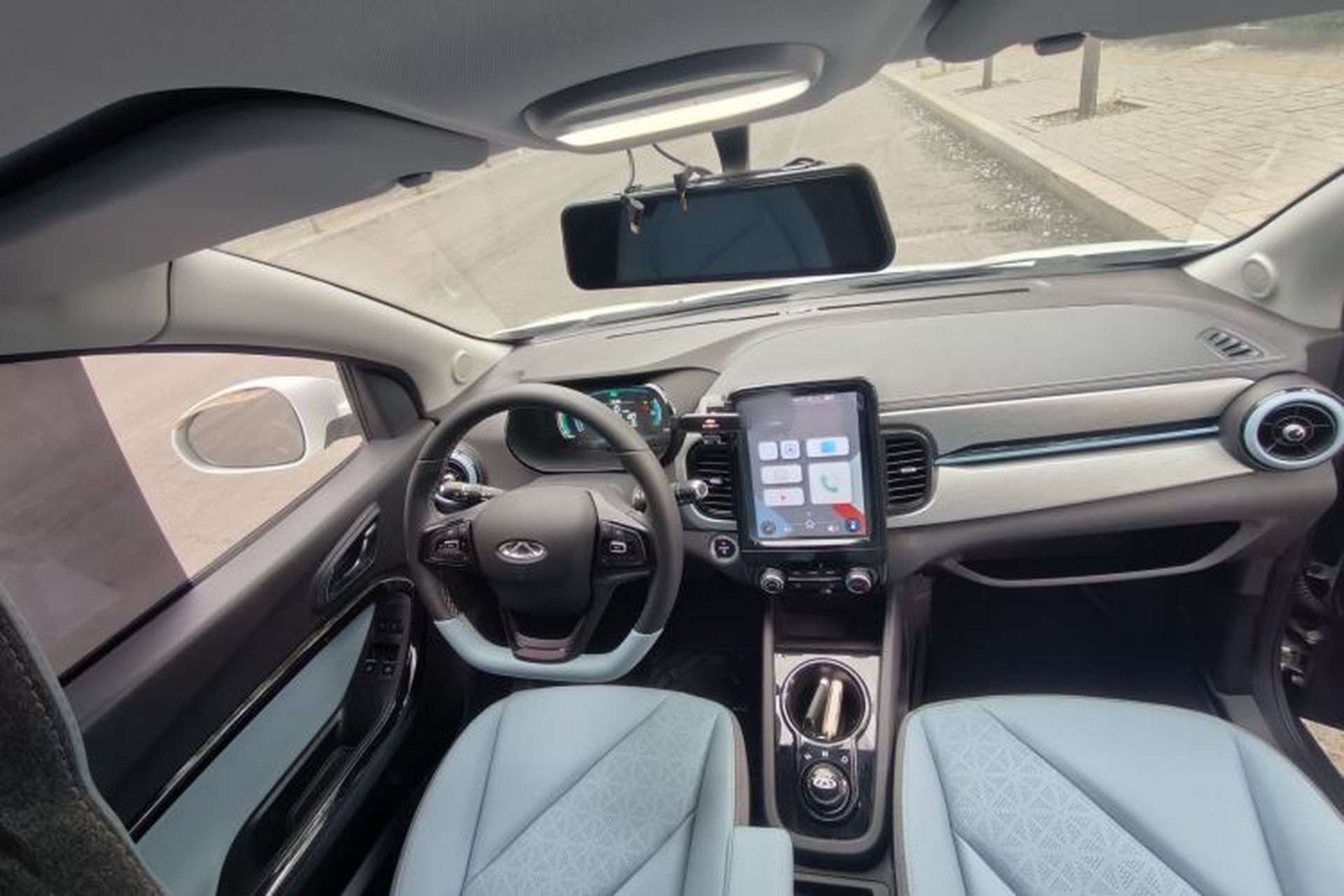 Used Chery QQ Little Ant 2022 Restyled Version Sweet Pink Edition Low-Sugar Version Lithium Iron Phosphate Battery 30.7 kWh 30 kW 301 km Interior 3