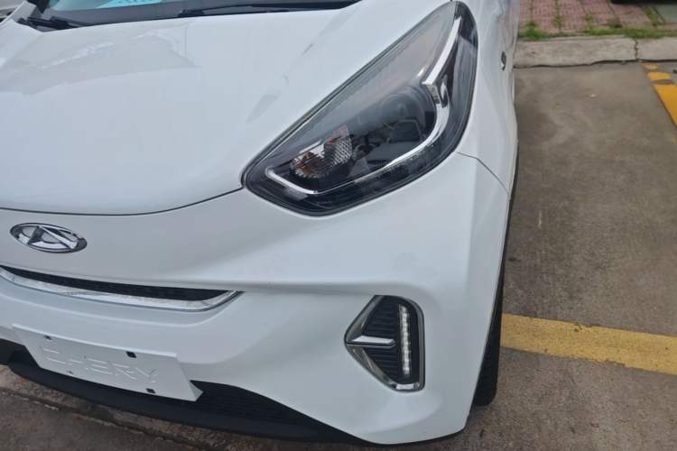 Used Chery QQ Little Ant 2022 Revised Version Sweet Pink Edition Half-Sugar Version Lithium Iron Phosphate 30.7 kWh 30 kW 301 km Left Front Headlight