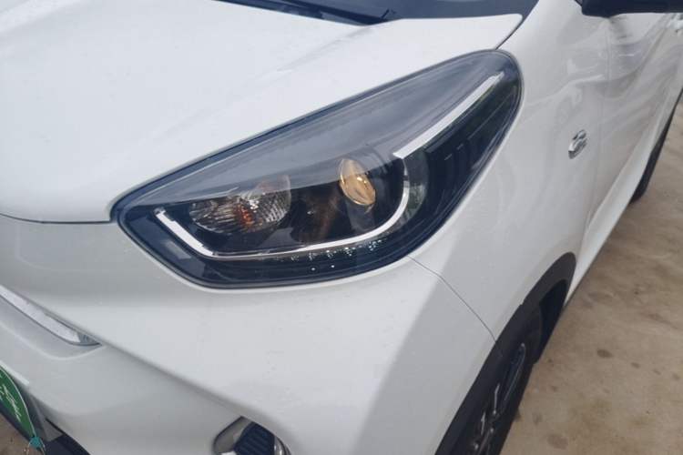 Used Chery QQ Little Ant 2022 Restyled Version Sweet Pink Edition Half-Sugar Version 28.8 kWh 30 kW 301 km Left Front Headlight