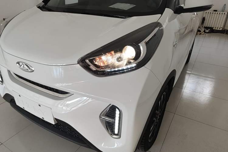 Used Chery QQ Little Ant 2022 Sweet Pink Edition Half-Sugar Version 3-Cell Lithium 30kW 301km Left Front Headlight